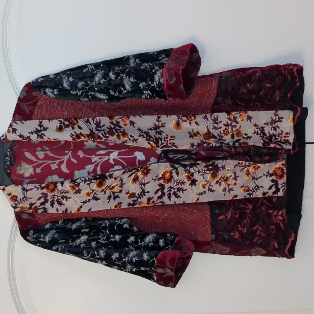JOHN MARK Burgundy Floral  velvet Lace burnout Kimono Shrug